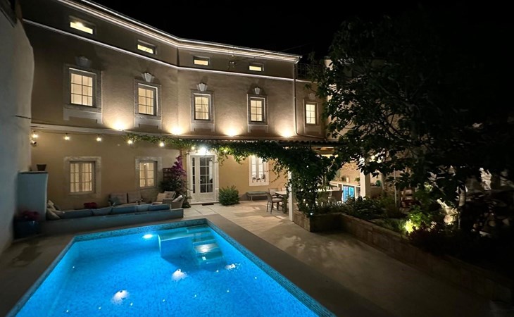 Villa "Cotton House" mit Schwimmbad 1