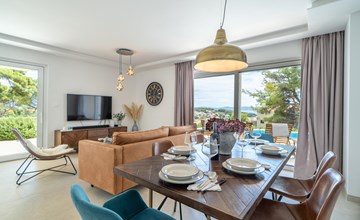 Awesome home in Sumartin 3