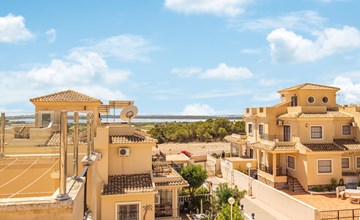 Schönes Haus mit 3 Schlafzimmern in. 3