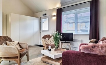 Stunning home in Somme-Leuze with WiFi 3