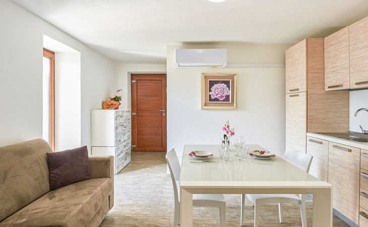 Rustic Maria (DMA390) 1