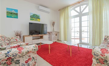 Stunning home in Brodarica 3