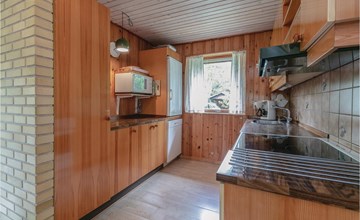 Beautiful home in Nexø with kitchen 3