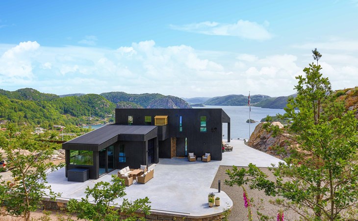 Stunning home in Lyngdal with kitchen 1