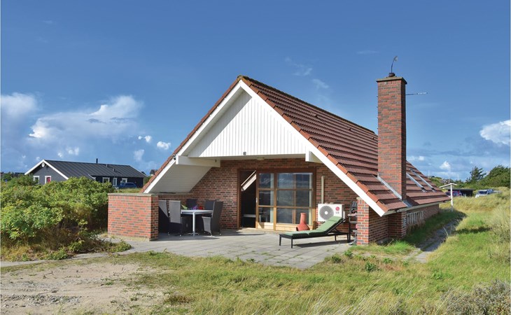 Nice home in Ringkøbing 1