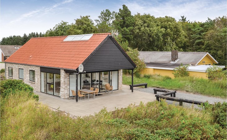 3 bedroom awesome home in Blåvand 1