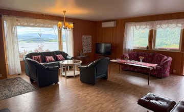 Stabben white House 2