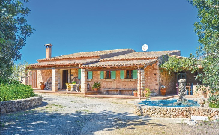 Nice home in Pòrtol with kitchen 1