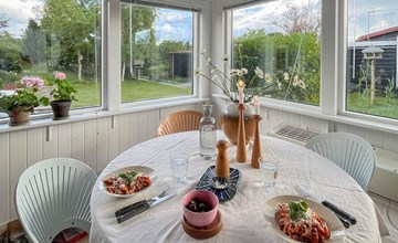 Cozy home in Grenaa with WiFi 3