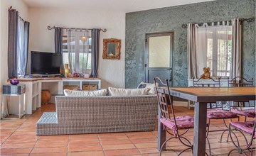 Gorgeous home in Figari 2