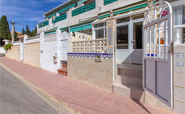 Nice home in Torrevieja with kitchen 1