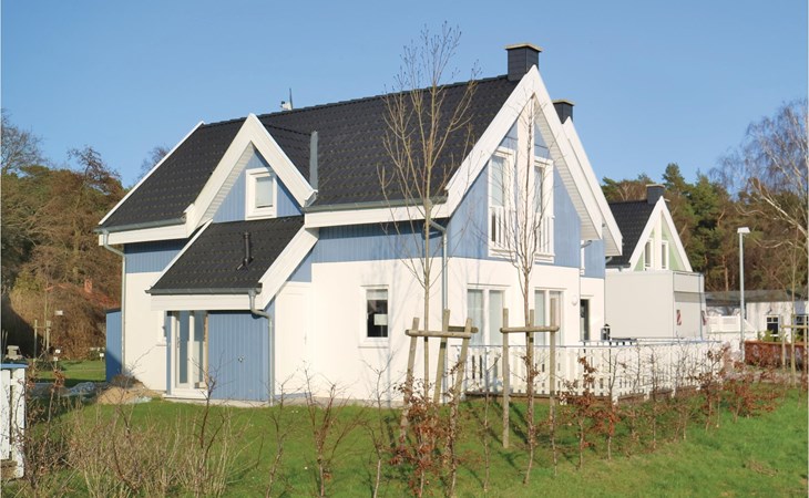 Lovely home in Breege/Juliusruh 1