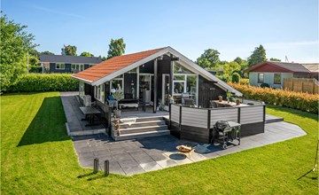 Awesome home in Juelsminde with kitchen 2