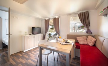 Awesome home in Novigrad with swimming pool 3