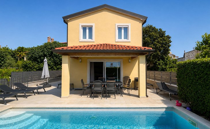 Stunning home in Porec 1