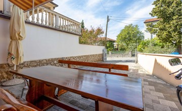 Cozy apartment in Selce with WiFi 2