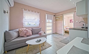 1 bedroom amazing home in Licko Lesce 3