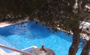 Bungalow con piscina 2