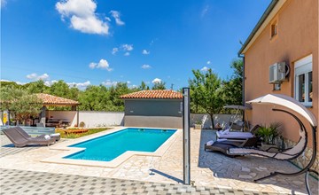 1 bedroom awesome apartment in Pula 2