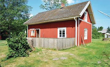 2 bedroom beautiful home in Linneryd 3