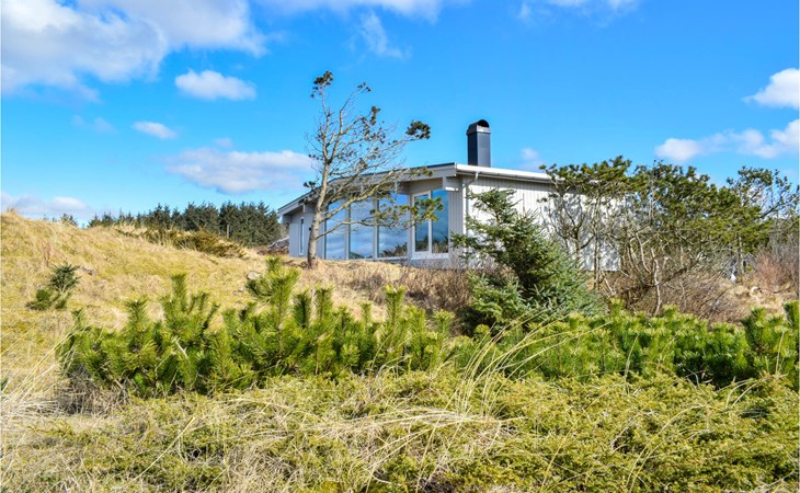 3 bedroom lovely home in Sirevåg 1