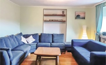 4 bedroom awesome home in Sevenig Our 2