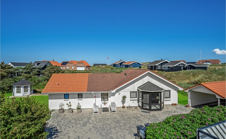 4 bedroom gorgeous home in Blokhus 1