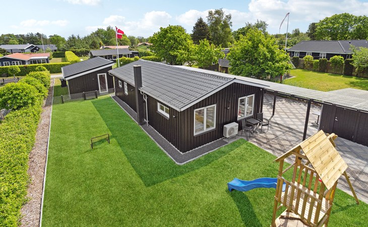 4 bedroom beautiful home in Hadsund 1
