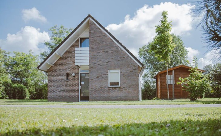 Six-person Bungalow Schipbeek 1