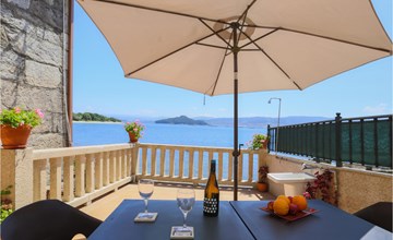 Nice home in Raxo with WiFi 3