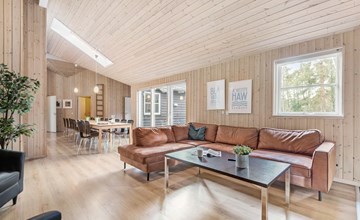 Lovely home in Blåvand with kitchen 3