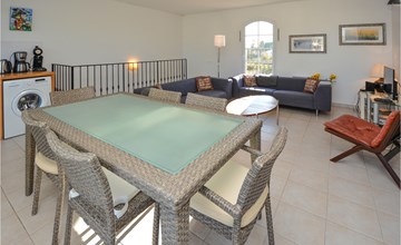 3 bedroom lovely home in Aigues-Mortes 2