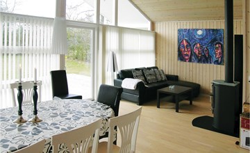 Cozy home in Hadsund with WiFi 2