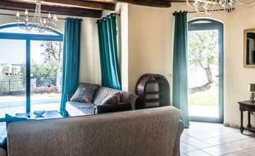 Niriides Villas_ Liagori_ 2-Schlafzimmer privater Pool 3