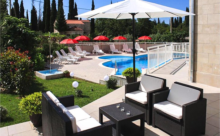Cozy apartment in Cilipi with swimming pool 1