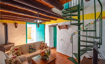 Awesome home in Cómpeta with WiFi 2