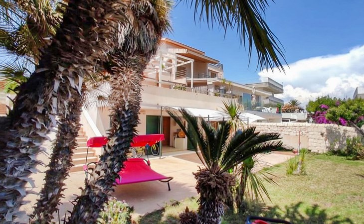 Prachtig appartement in Marina di Ragusa met uitzicht op zee. 1