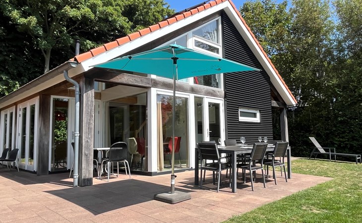 Westerduyn 1 very comfortable contemporary villa in prime location 1