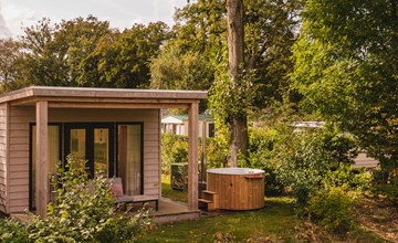 River Lodge mit Whirlpool | 4 Pers. 2