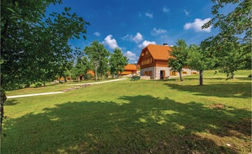 Beautiful home in Perusic with WiFi 2