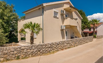 Cozy apartment in Malinska Dubasnica 2