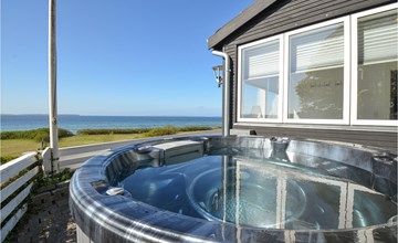 Gorgeous home in Ebeltoft with kitchen 3