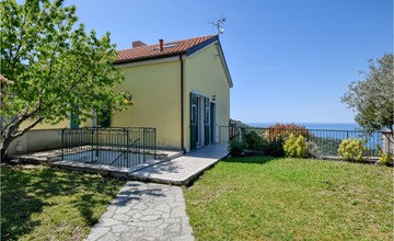3 bedroom beautiful home in Moneglia 2