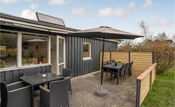 3 bedroom beautiful home in Hals 2
