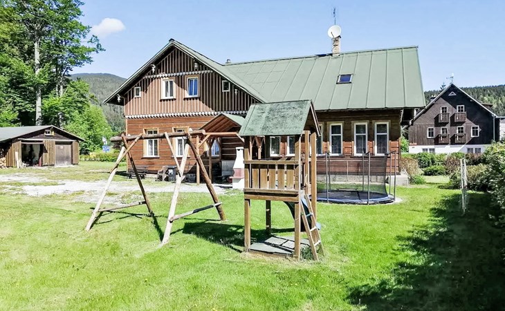 Chata Švýcarský dvůr 1