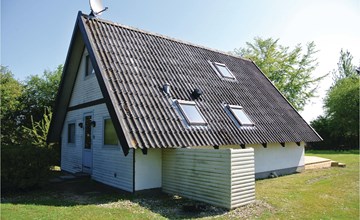 Lovely home in Humble with WiFi 3