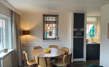 De Essenburgh 7-persoons, overdekte hottub en lounge, barrel sauna, sunshower, wifi, omheinde tuin, huisdier vriendelijk 3