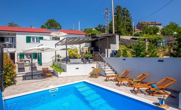 Villa LETICIJA - Luxusvilla mit beheiztem Pool, Sauna, Fitness & Grillplatz in 2