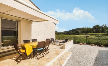 2 bedroom nice home in Cessenon-sur-Orb 2
