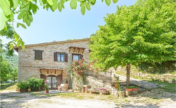 Amazing home in Cagli 2